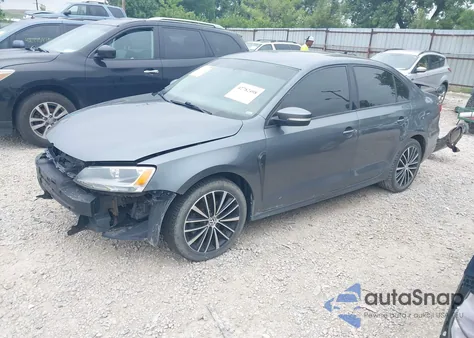 2014 Volkswagen Jetta 1.8T Se z USA, uszkodzony, nr VIN 3VWD07AJ5EM370069